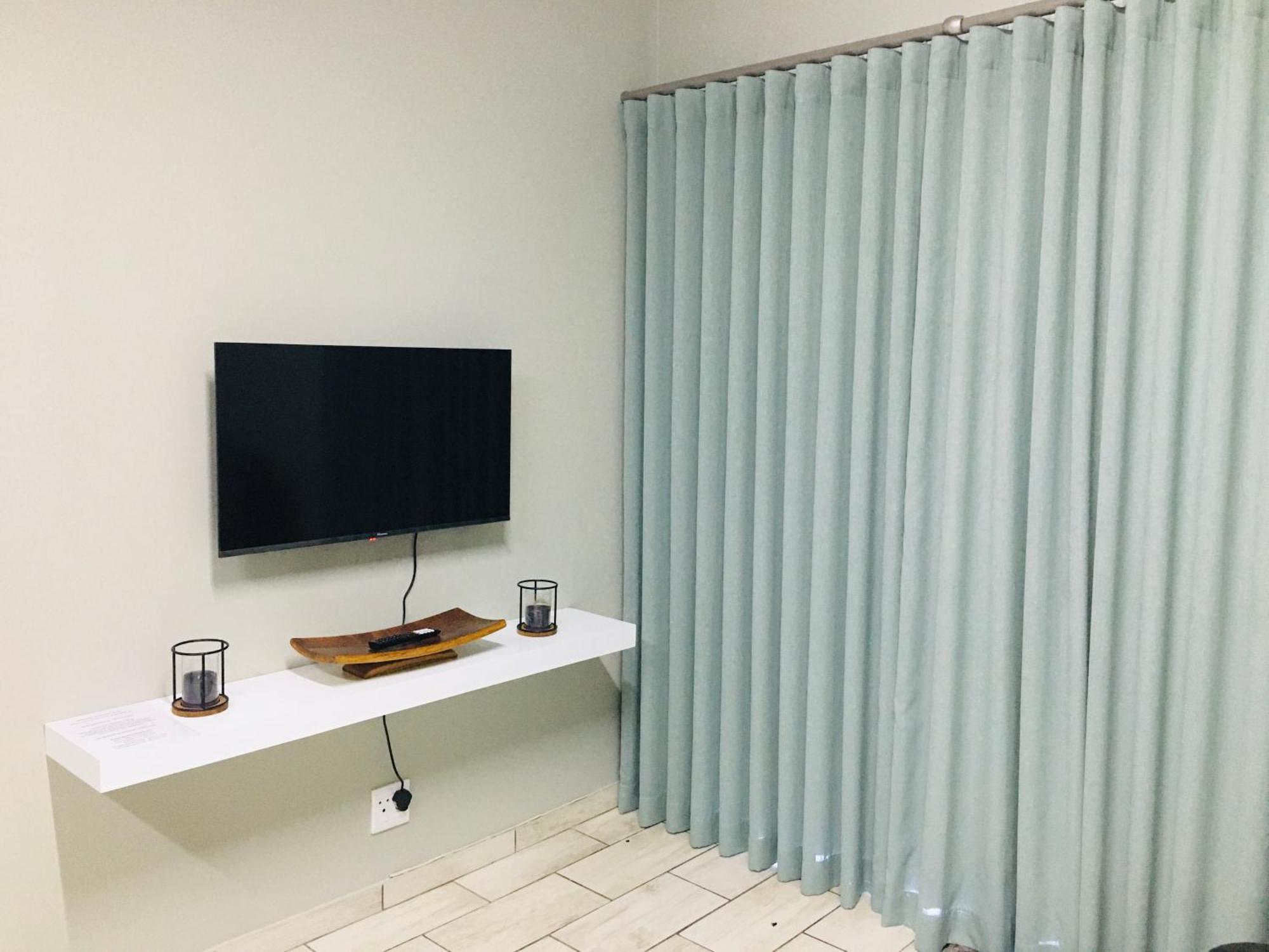 Happy Daze Apartment สเวลเลนดาม ภายนอก รูปภาพ